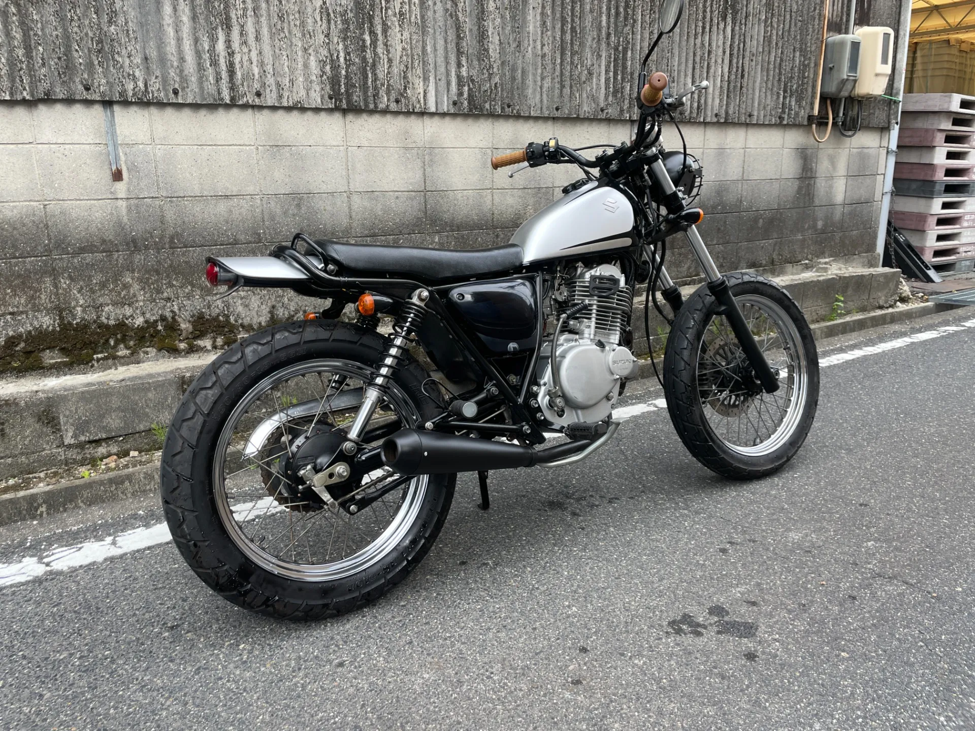 SUZUKI