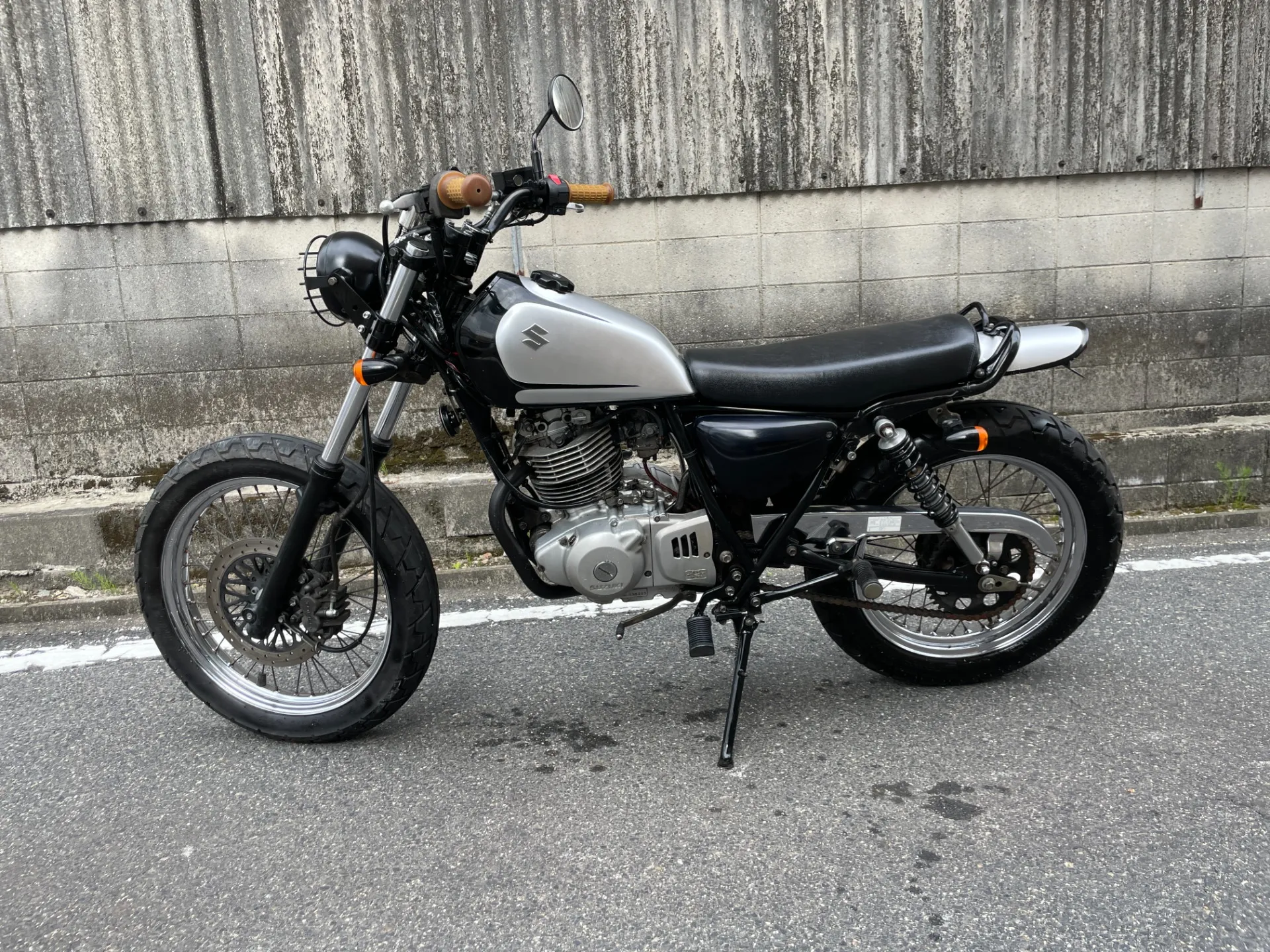 SUZUKI